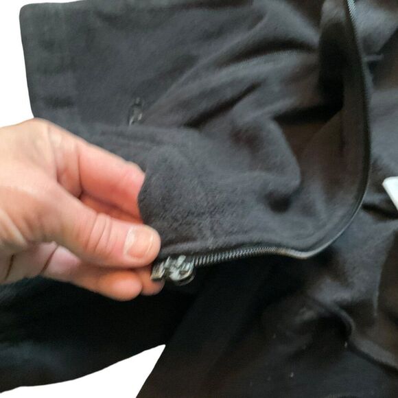 Columbia Black Full-Zip Fleece Jacket Size XL**NOTE Zipper defect - Picture 10 of 13